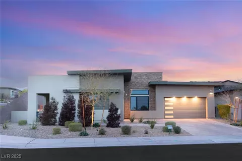 381 Cliff Terrace Ave, Las Vegas, NV 89138
