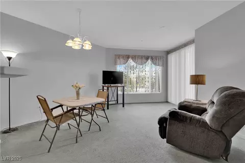 7123 S Durango Dr #204, Las Vegas, NV 89113