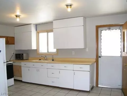 Kitchen - 1016 Park Ave, Ely, NV 89301 photo 1 of 3