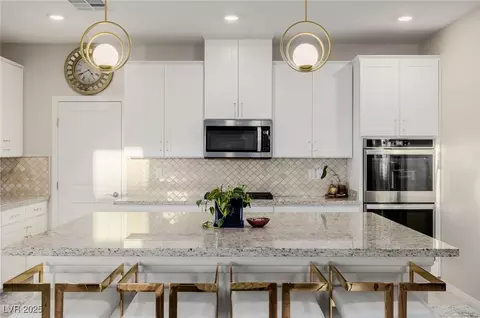 Kitchen - 864 Firestone Ledge Ave, Henderson, NV 89012 photo 4 of 7
