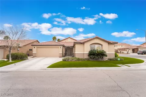 7489 Tomahawk Bend Ave, Las Vegas, NV 89113