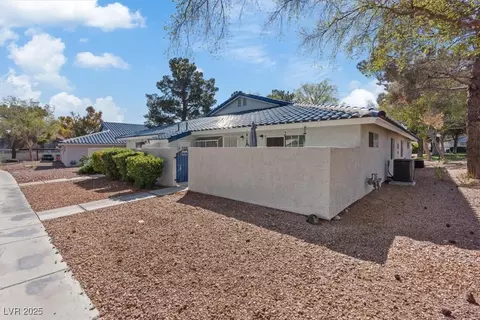 2040 Willowbury Dr #A, Las Vegas, NV 89108
