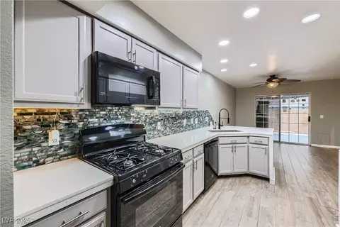 2836 Floral Peak Dr, Henderson, NV 89074