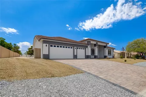 5601 Mary Lou St, Pahrump, NV 89061