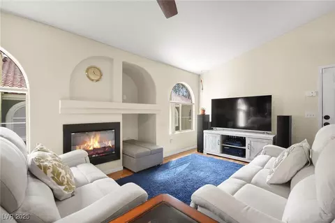 7950 W Flamingo Rd #2142, Las Vegas, NV 89147