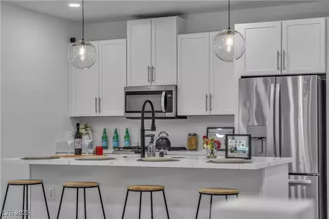600 N Carriage Hill Dr #1164, Las Vegas, NV 89138