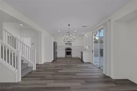 8560 Lost Gold Ave, Las Vegas, NV 89129