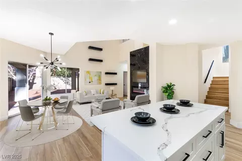 6628 Silver Penny Ave, Las Vegas, NV 89108