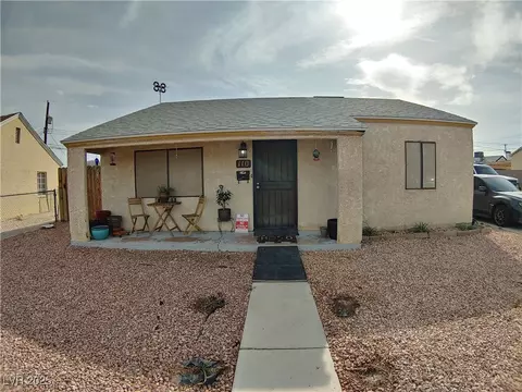 110 Palm Ln, Las Vegas, NV 89101