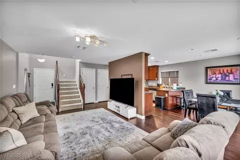 8032 Allensford Ave, Las Vegas, NV 89178