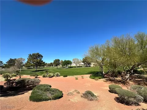 5000 Burr Oak Dr, Las Vegas, NV 89130