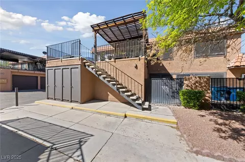 320 Shadybrook Ln #D, Las Vegas, NV 89107