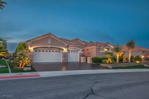 10524 Longwood Dr, Las Vegas, NV 89134