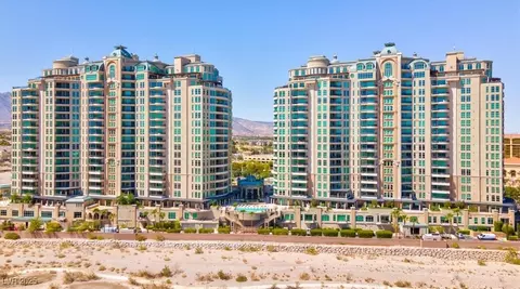 9101 Alta Dr #18, Las Vegas, NV 89145