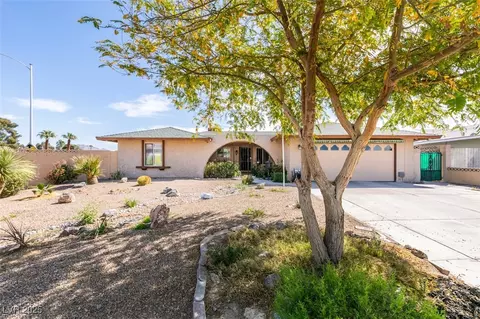 4476 Oakhill Cir, Las Vegas, NV 89121
