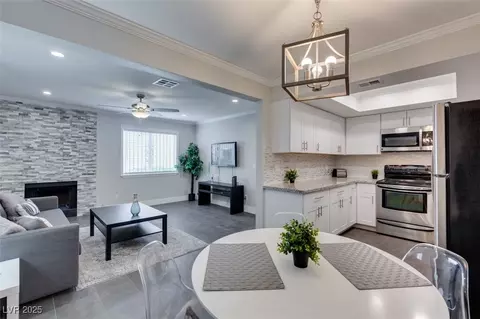 1701 E Katie Ave #51, Las Vegas, NV 89119