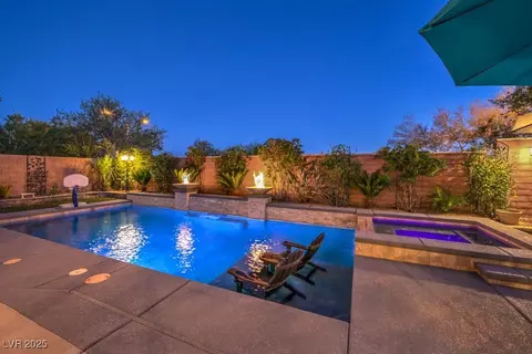 8429 Brackenfield Ave, Las Vegas, NV 89178