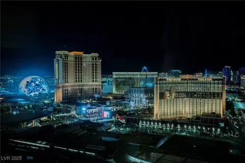 2000 N Fashion Show Dr #4302, Las Vegas, NV 89109