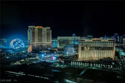 2000 N Fashion Show Dr #4302, Las Vegas, NV 89109