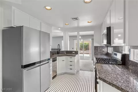 1403 Bareback Ct, Henderson, NV 89014 photo 7