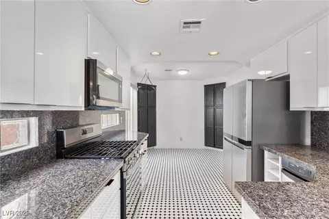 1403 Bareback Ct, Henderson, NV 89014 photo 8