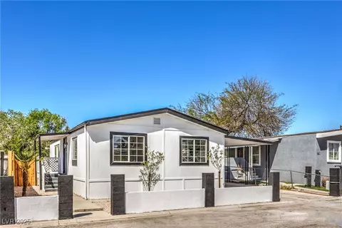 1911 Quintearo St, Las Vegas, NV 89115
