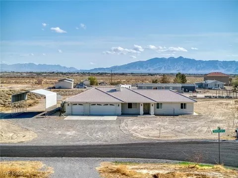 881 W Kathryn Ave, Pahrump, NV 89060