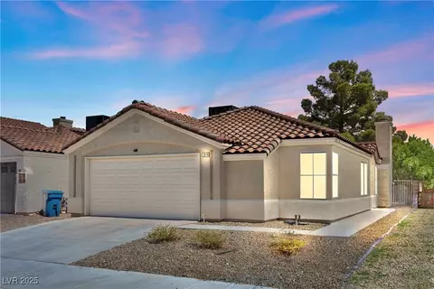 1816 Navajo Lake Way, Las Vegas, NV 89128