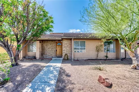 1501 Living Desert Dr #A, Las Vegas, NV 89119