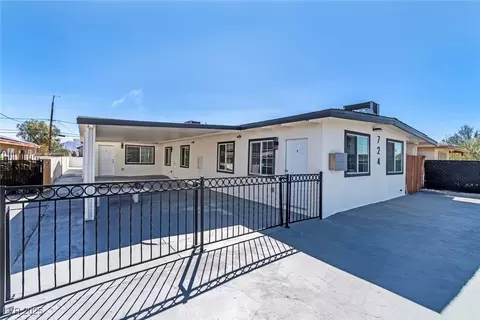 724 N 9th St, Las Vegas, NV 89101