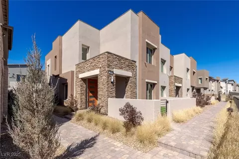 600 N Carriage Hill Dr #1048, Las Vegas, NV 89138