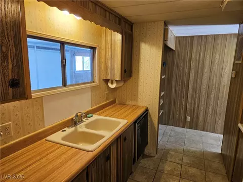249 E Hobson St, Searchlight, NV 89046 photo 4
