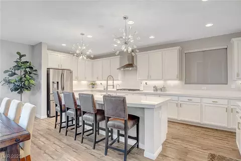 16 Crooked Putter Dr, Las Vegas, NV 89148