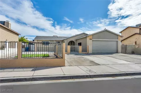 3975 Tillamook Ave, Las Vegas, NV 89115