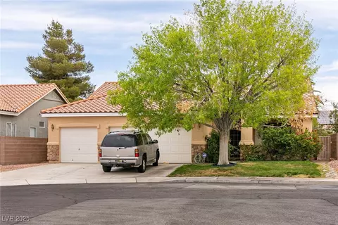 8880 Star Valley Ct, Las Vegas, NV 89123
