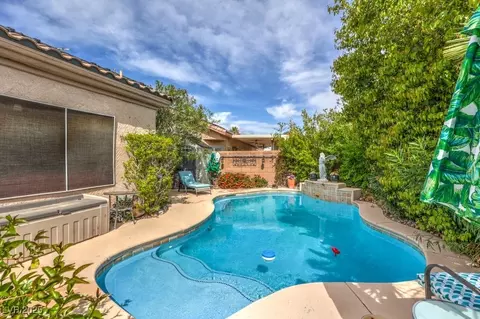 8113 Bandoleer Ct, Las Vegas, NV 89131