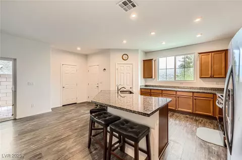 10663 Sariah Skye Ave, Las Vegas, NV 89166