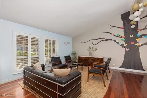 5010 Mick Pl, Las Vegas, NV 89103