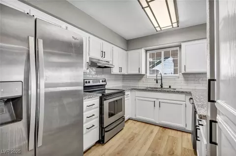2725 S Nellis Blvd #1121, Las Vegas, NV 89121