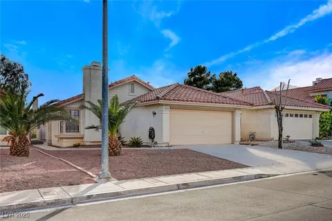 7579 Kalmalii Ave, Las Vegas, NV 89147