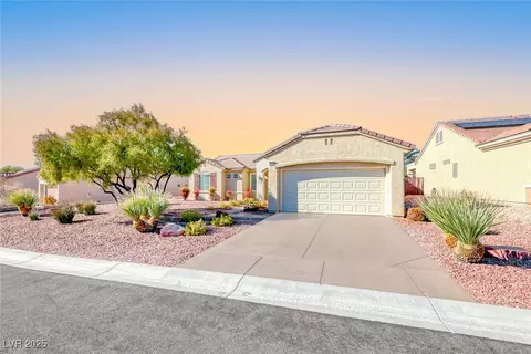 2313 Fox Hills Dr, Henderson, NV 89052
