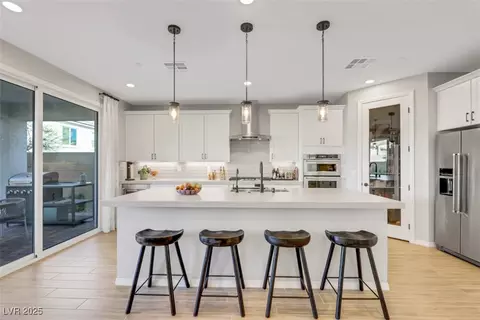 10332 Stroma Ave, Las Vegas, NV 89166