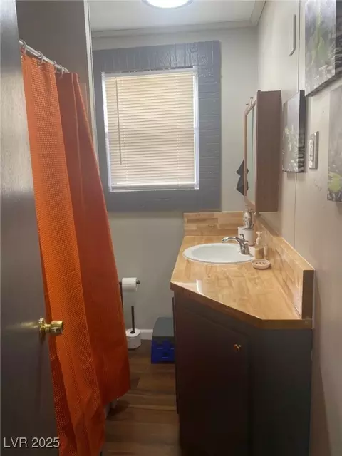 Bath - 370 Parker Ave, Ely, NV 89301 photo 1 of 2