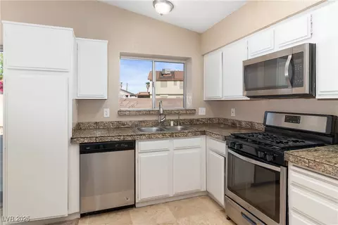 1775 Esteban Ave, Laughlin, NV 89029 photo 12