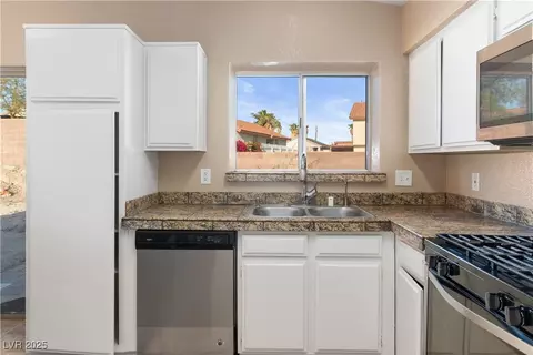 1775 Esteban Ave, Laughlin, NV 89029 photo 14