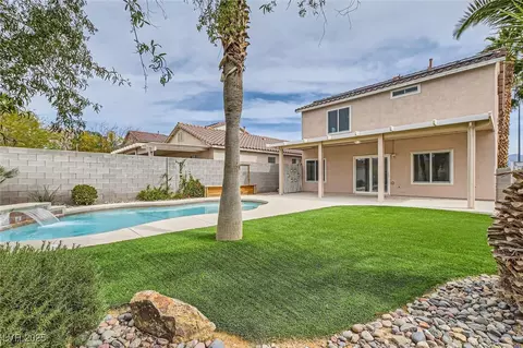 7829 Lovely Pine Pl, Las Vegas, NV 89143
