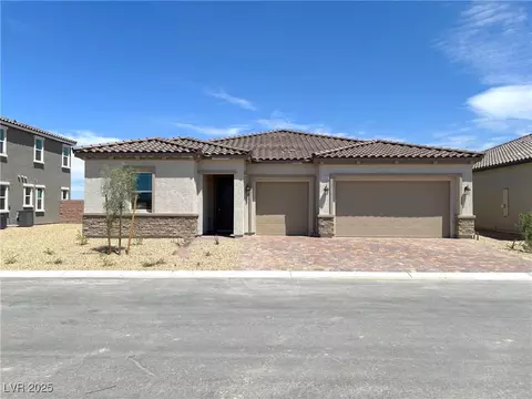 5696 E Badlands Ln, Pahrump, NV 89061
