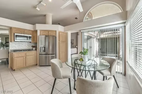 2128 Eaglepath Cir, Henderson, NV 89074 photo 15