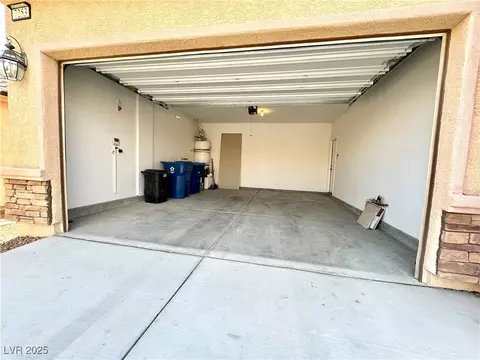 7253 Blooming Jasmine Ave, Las Vegas, NV 89117 photo 15