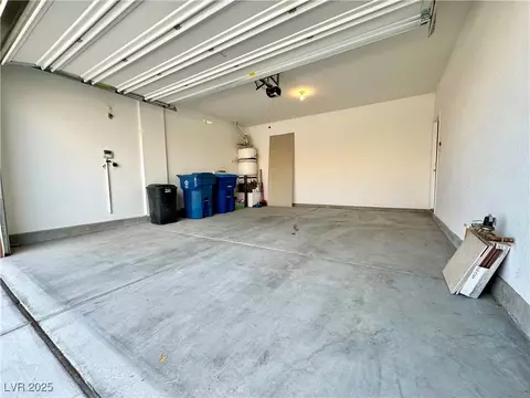 7253 Blooming Jasmine Ave, Las Vegas, NV 89117 photo 14
